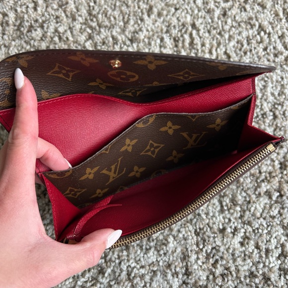Louis Vuitton Emilie Wallet - Picture 3 of 12